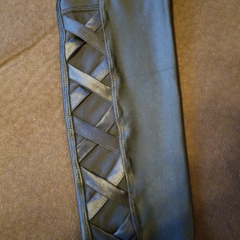 Workout pants - Picture 2 of 3